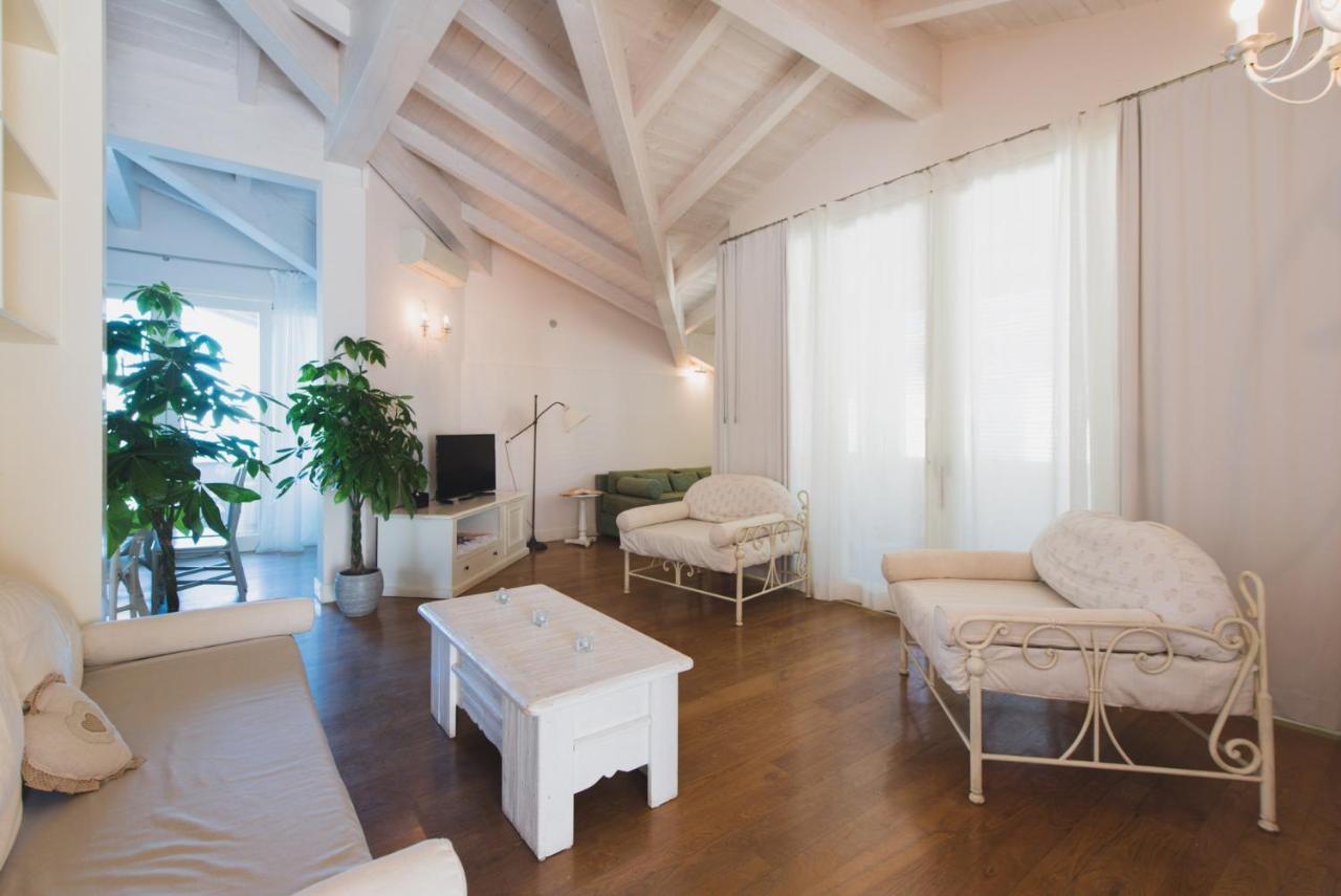 Villa Lilla Sulla Spiaggia Di San Vincenzo Luxury Ngoại thất bức ảnh