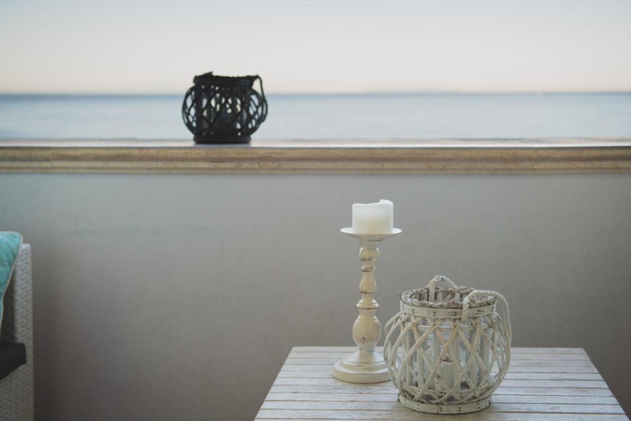 Villa Lilla Sulla Spiaggia Di San Vincenzo Luxury Ngoại thất bức ảnh