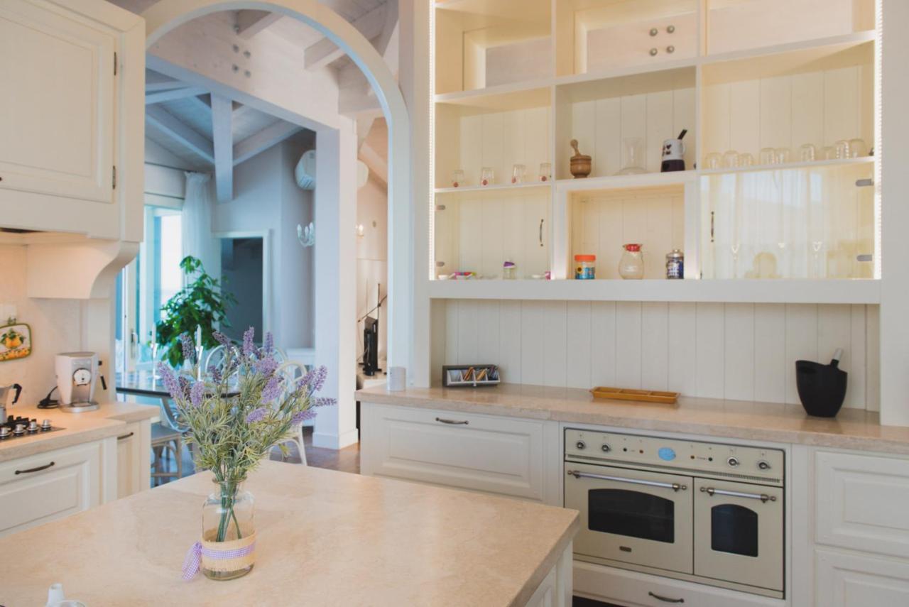 Villa Lilla Sulla Spiaggia Di San Vincenzo Luxury Ngoại thất bức ảnh